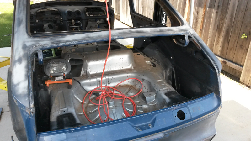 Test-fitting items with the Type 3 body on the Miata bottom.